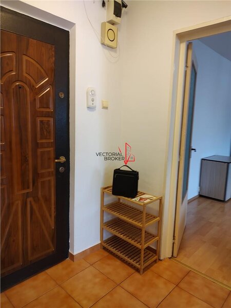 Dristor Metrou, garsoniera bloc mixt, constructie 1986 mobilata si utilata 42 mp.